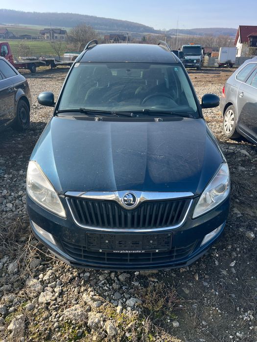 Vand / schimb  Skoda Roomster