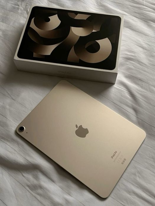 Ipad air (5th generation) starlight с клавиатурой , wi-fi, 256