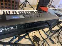 Korg nautilus 61 key impecabil nu schimb pret fix raspund doar la tel