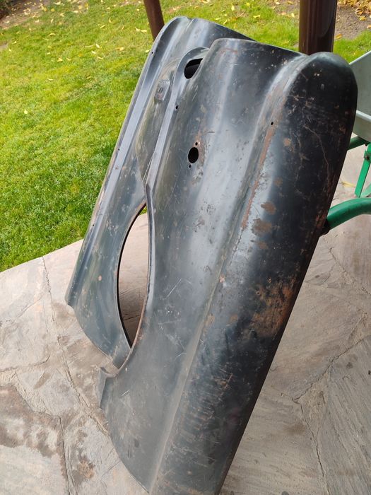 Продаются новые крылья для  машины запорожец