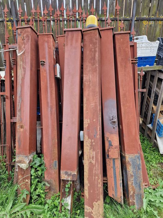 Vând gard metalic oțel plin forjat 25 metri lungime