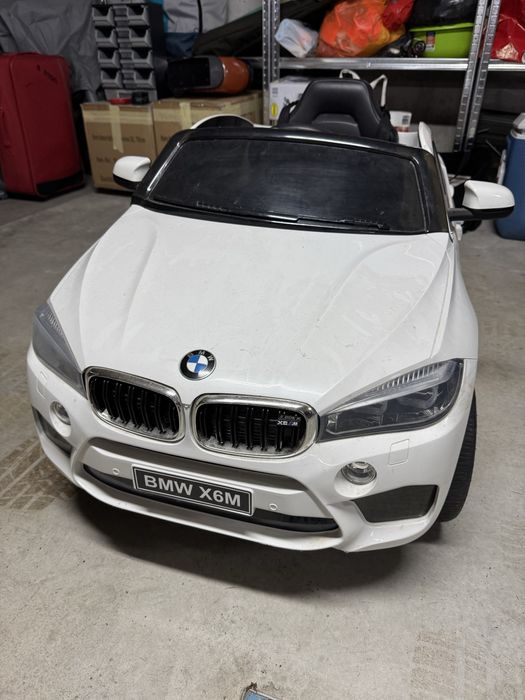 Детска електрическа кола BMW X6