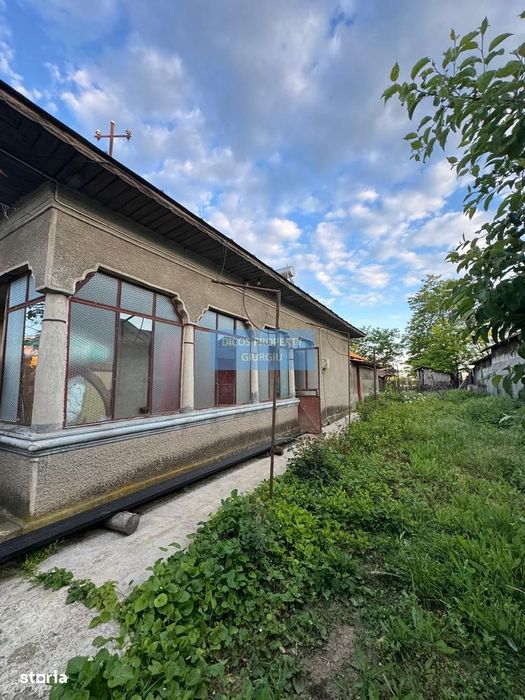 Casă + Spațiu Comercial – Oinacu, 2.658 mp teren