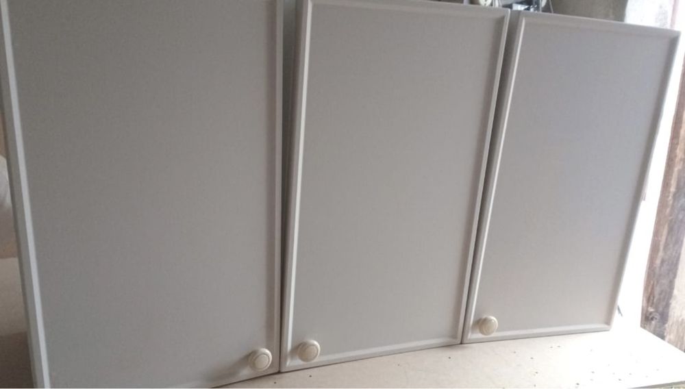 Продам три НОВЫХ кухонных шкафа , материал МДФ