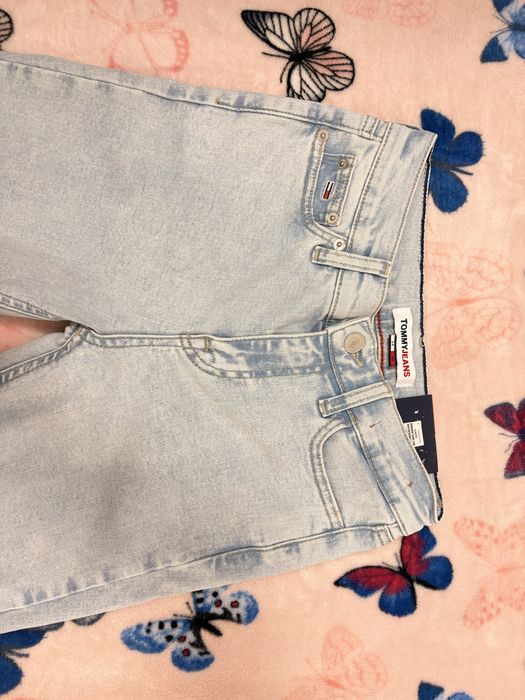 Нови! Дънки на Tommy Hilfiger