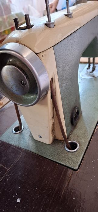 Masina de cusut ileana