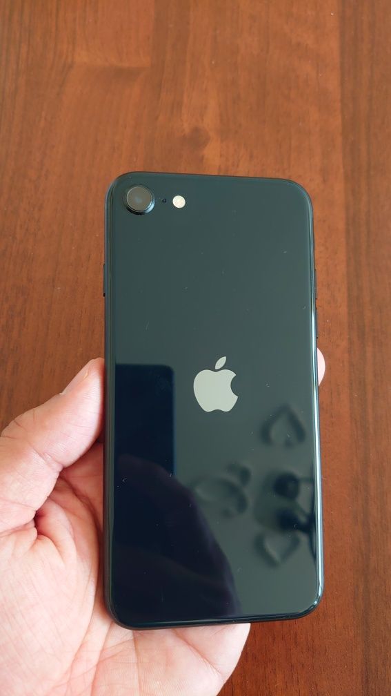 Apple IPhone SE 3gen 64 GB 94% батерия