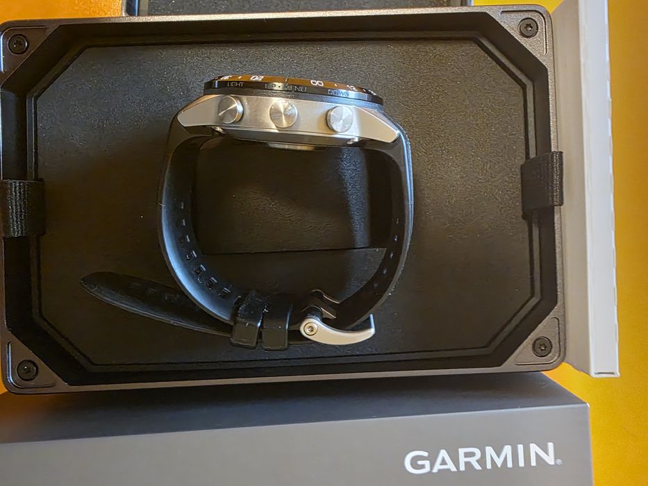 Smartwatch Garmin Marq Athlete  Gen 2 Titian grad 5 stare buna factura