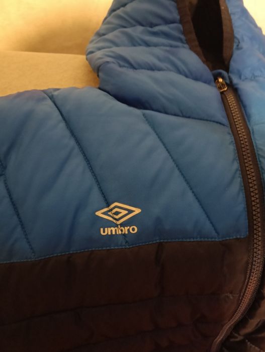 Geacă aproape nouă originală UMBRO mărimea M