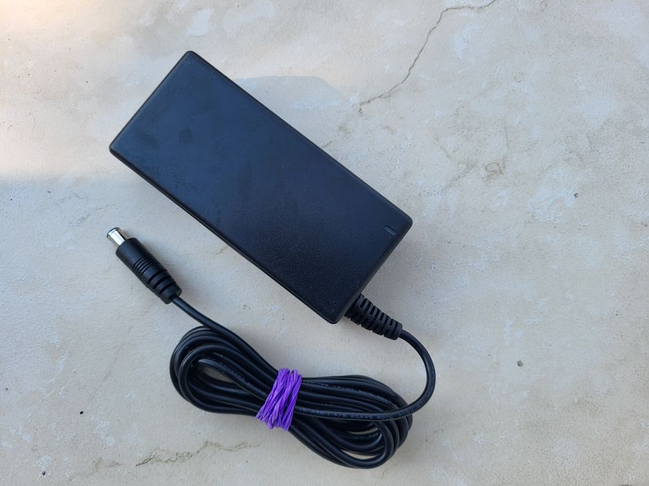 Alimentator 18V 3A 54W mufa cu pin