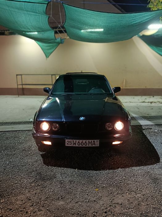 BMW E32 735i full sotiladi yoki barterga