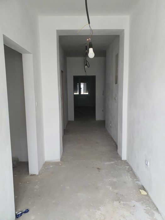 Inchiriez centru comercial in centrul orasului Satu Mare, pe strada Iu