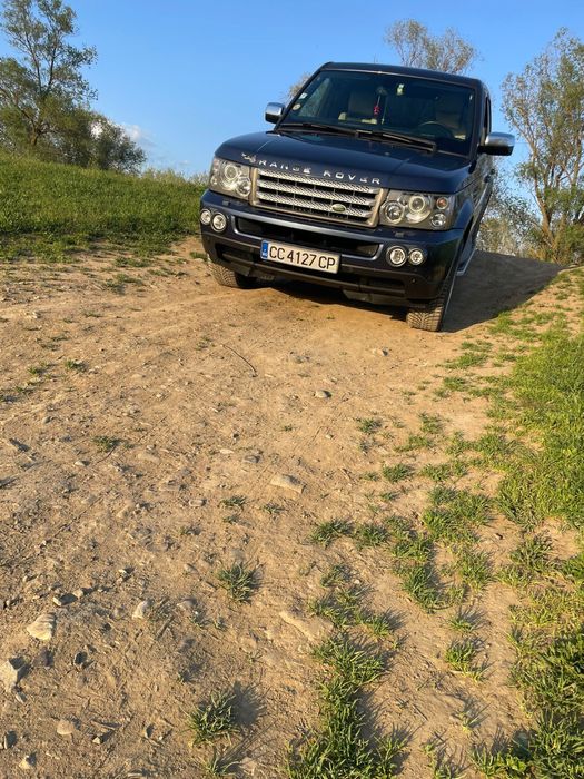 Vând Land Rover ,mașina se deplaseaza fara probleme