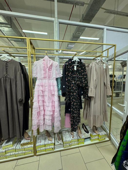 Стелаж ,стойка,киім ілгіш сатылады!