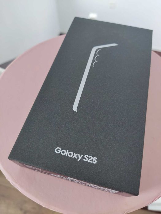 Samsung Galaxy S25 sigilat 128G + folie si husa