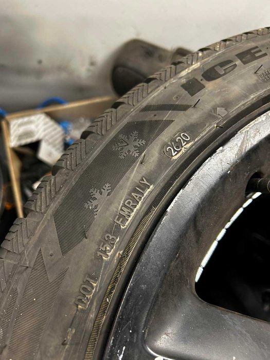 Оригинални джанти на ауди 18" сзимни гуми на един сезон 245/45 66.5мм