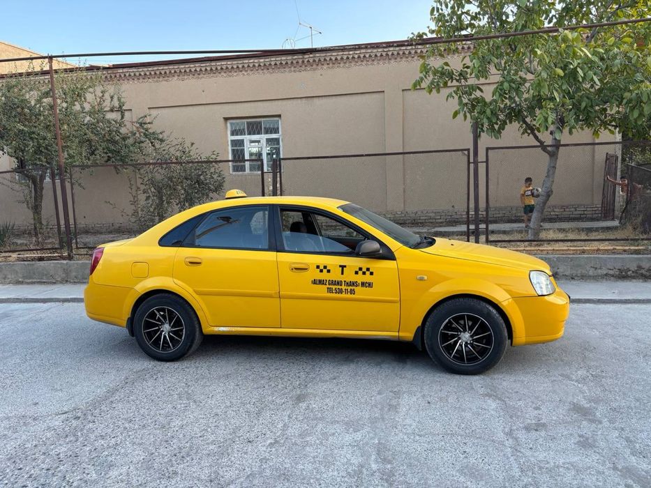 Lacetti 2004 года выпуска корейское