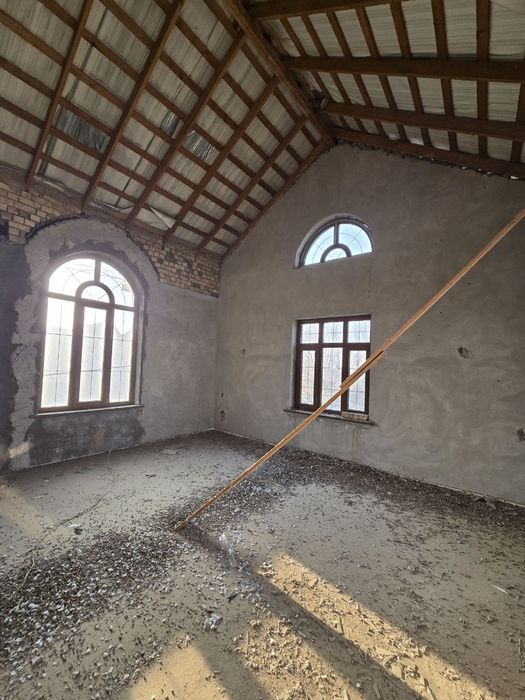 Уй 318м.кв Хасанбой Зенит