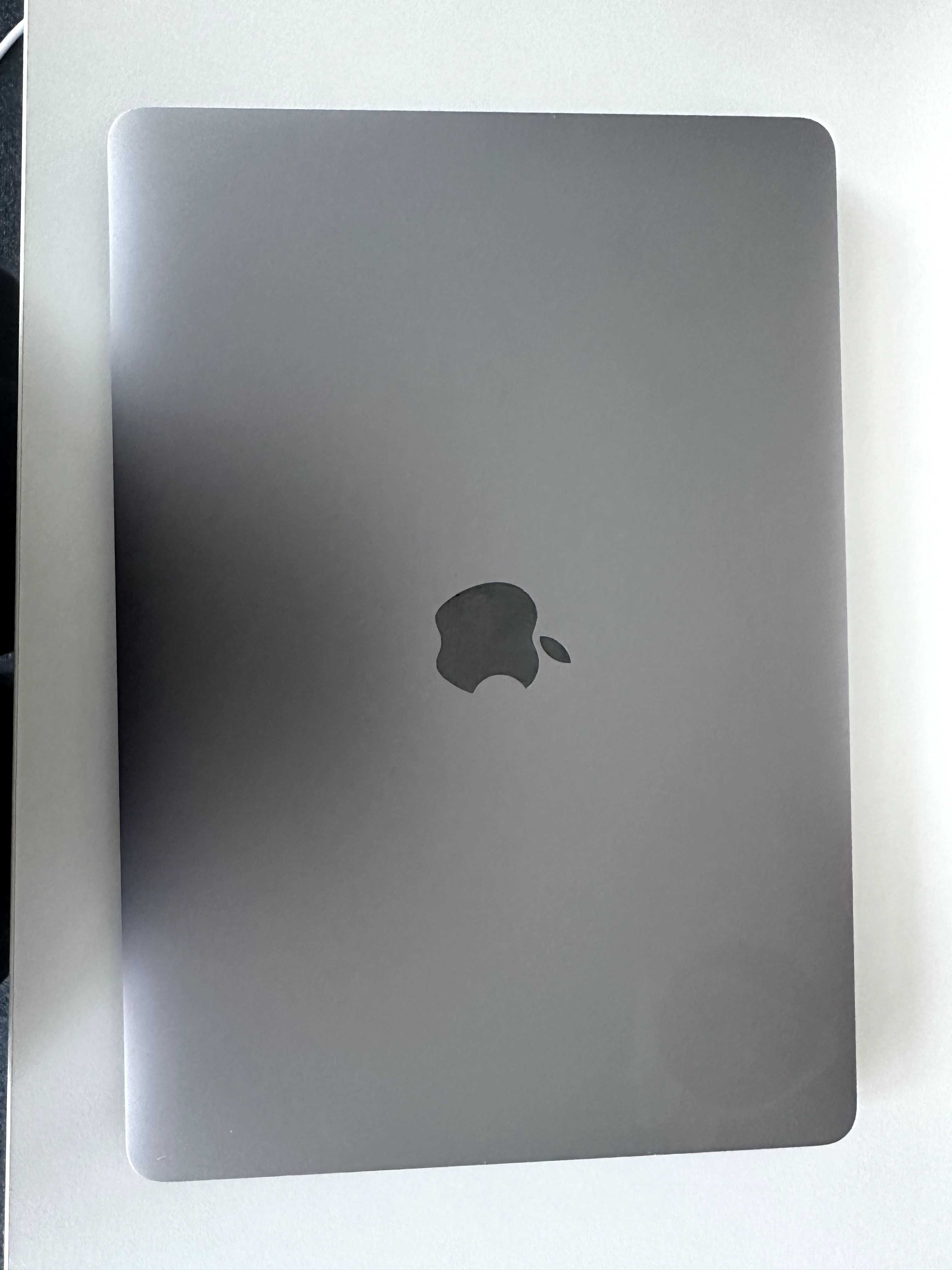 MacBook Pro 2020 13-inch, 16GB, 1TB