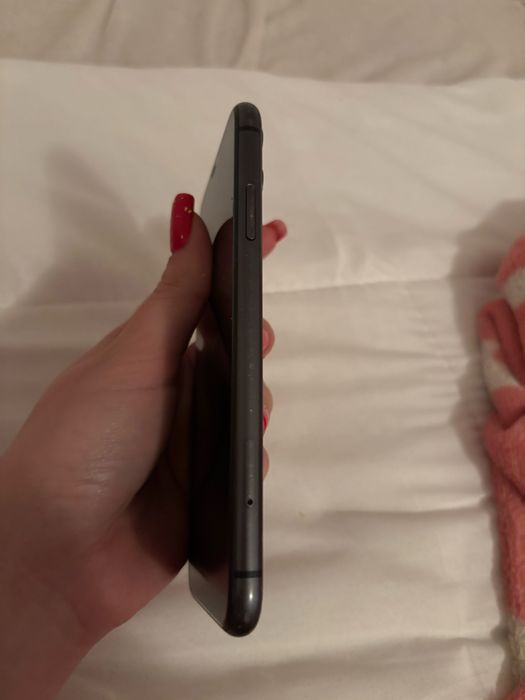 vand iphone 11 in stare buna