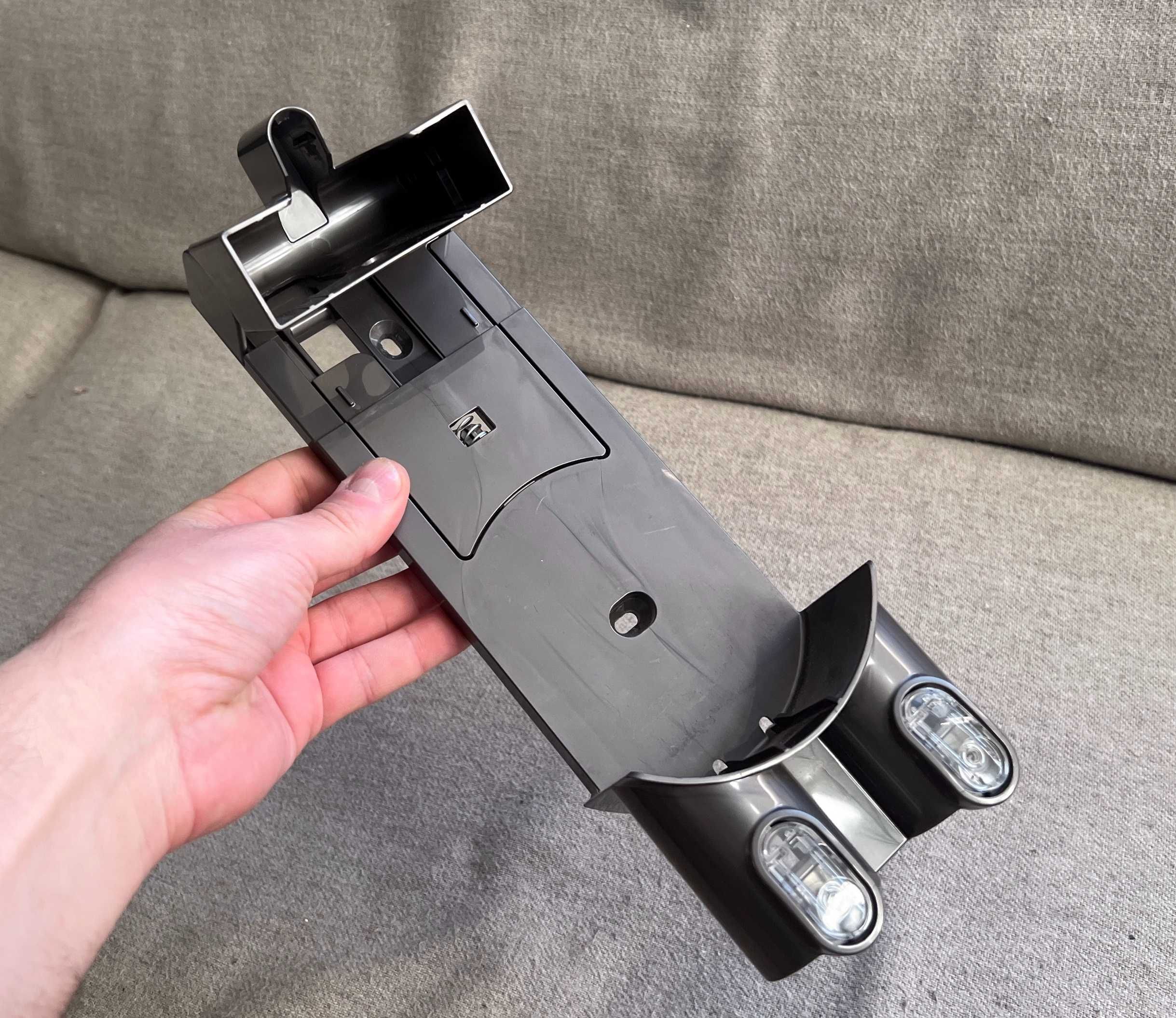 Suport perete pentru Dyson V6 si accesorii - original