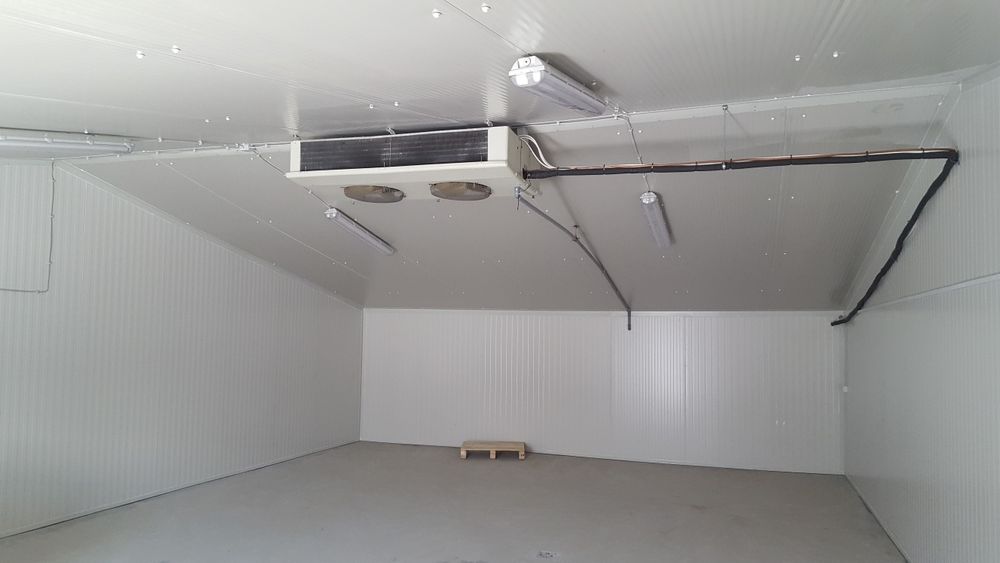 Camera friforifica,instalații frig,ușa frigorifica