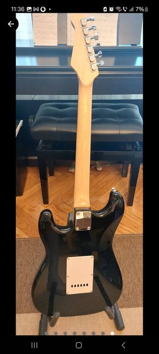 Chitara Career stratocaster