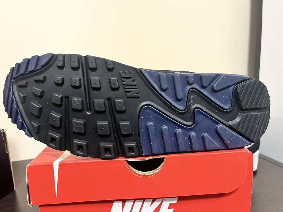 Оригинални маратонки Nike air max 90 - чисто нови, номер 42,5