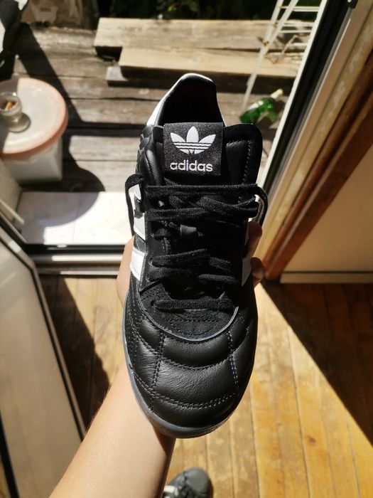 Нови дамски обувки Adidas
