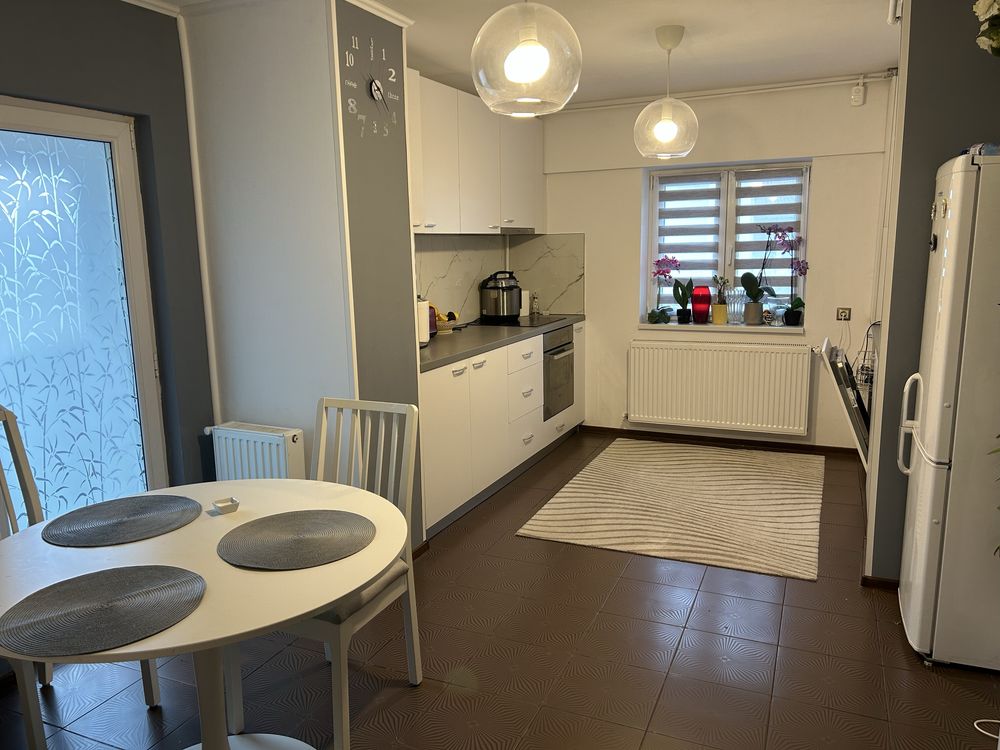 Fara comision! Vand apartament 3 camere ultracentral Otopeni