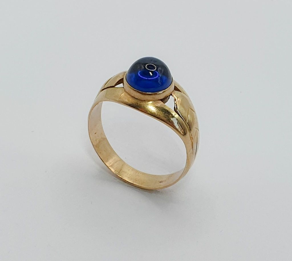 Inel din aur 18K cu safir albastru natural cabochon – mărimea 59