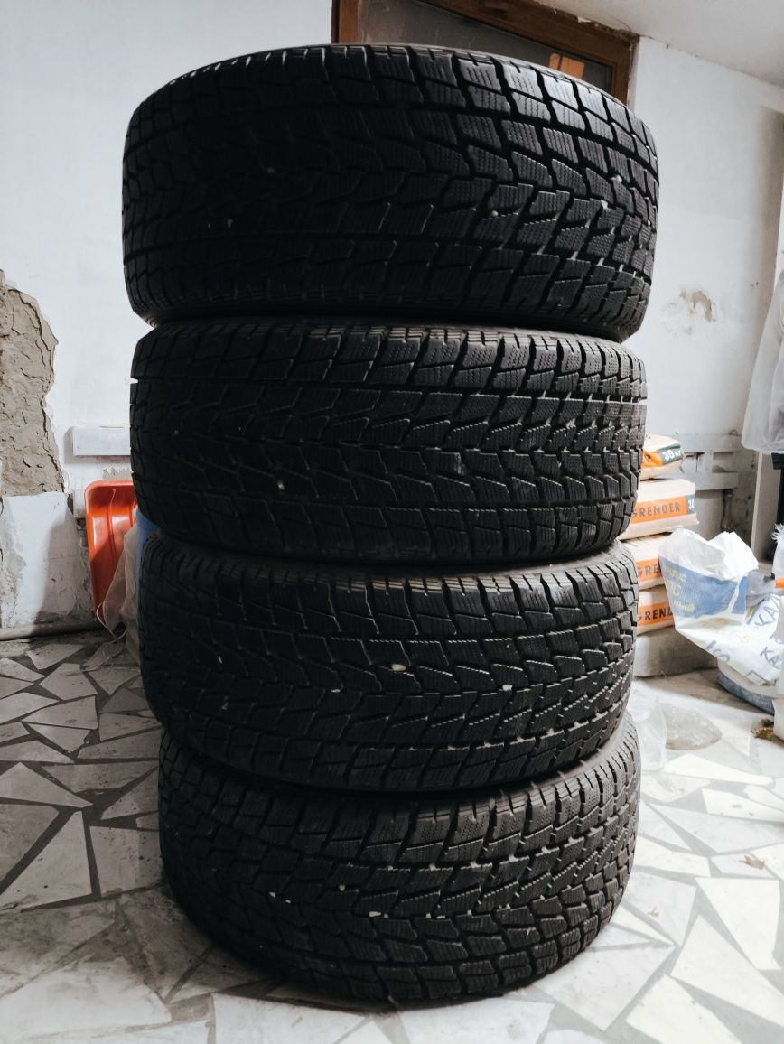 Зимние шины Toyo Open Country G-02 Plus 275/40 R20 106H
