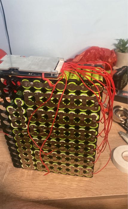 Reparatii/Confectionez baterii Li-Ion celule LG MH1 3200