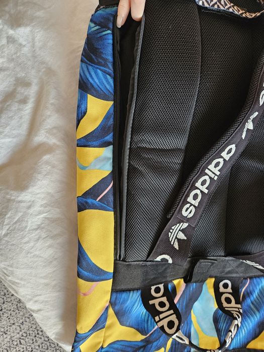 Раница Adidas (около 20 литра)