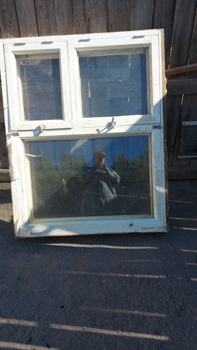 Окно деревянное  в хорошем состоянии