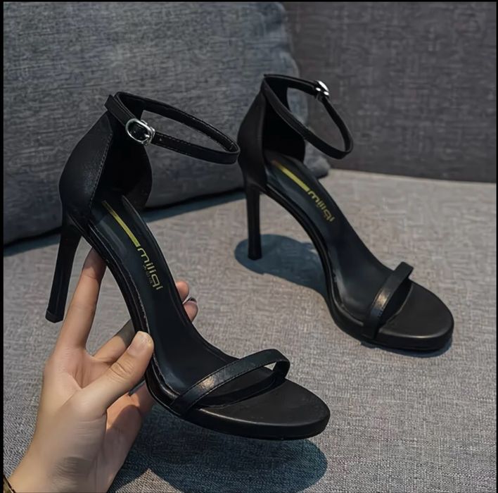 Продам туфли на каблуке