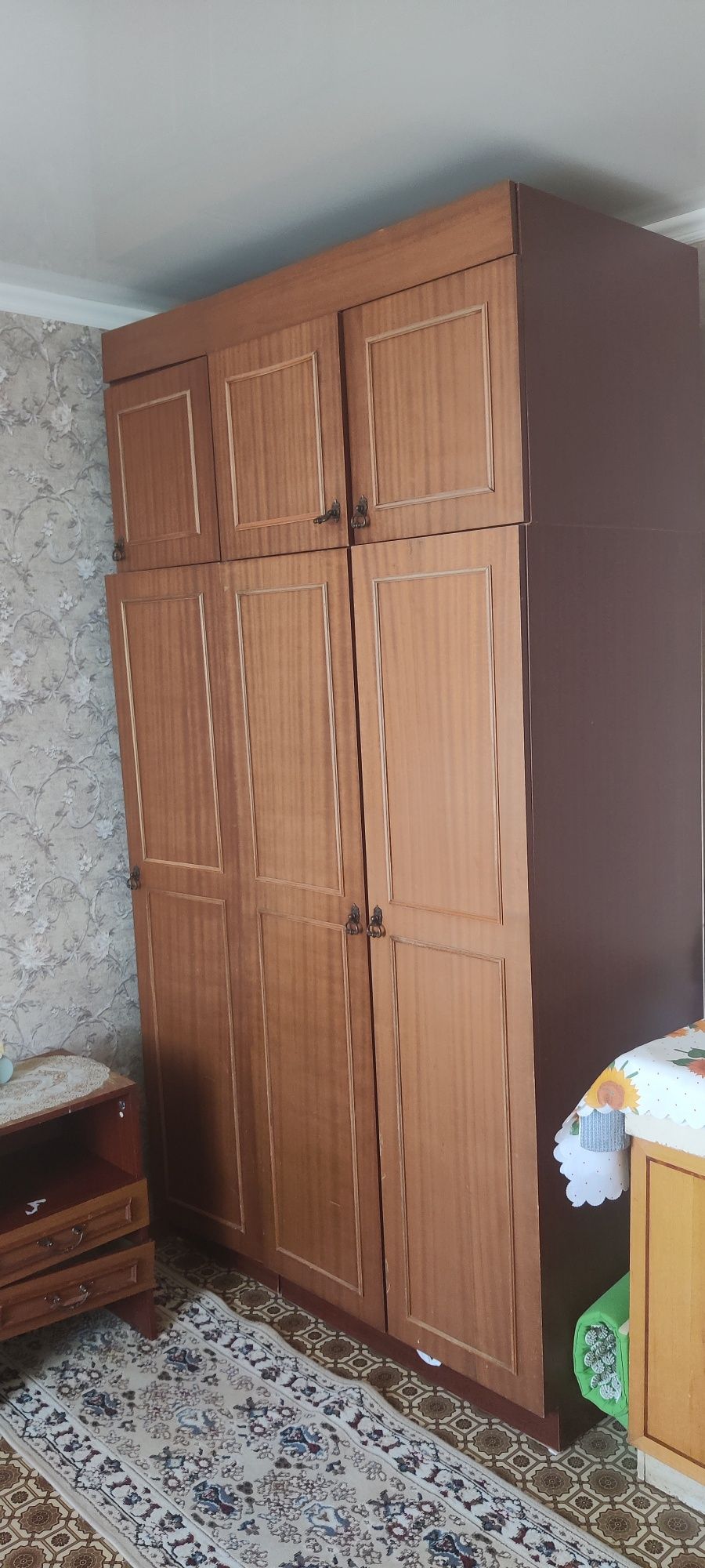 Продам шкафы  б/у