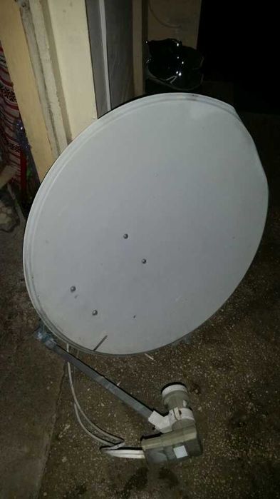 Antena satelit 90 cm cu LNB inclus