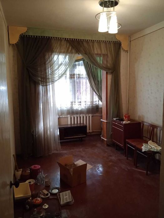 Продаётся первая линия, можно под офис Юнусабад 3, 2/1/4, 58,5м2