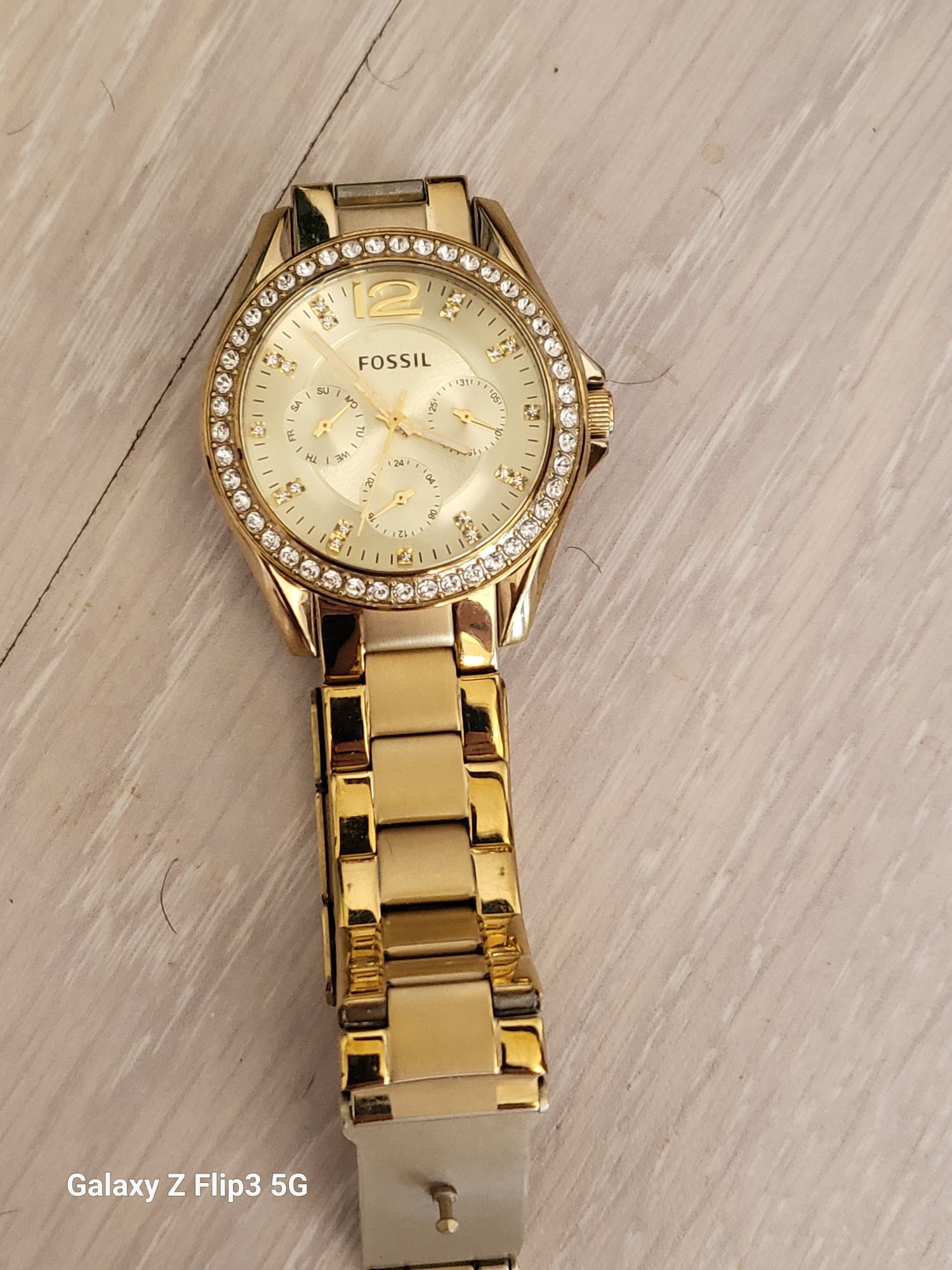 Унисекс часовник от колекцията FOSSIL водоустойчив