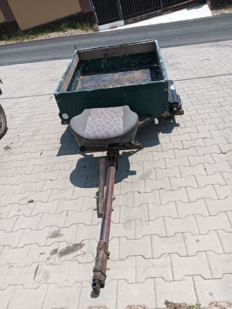 Remorca de vanzare