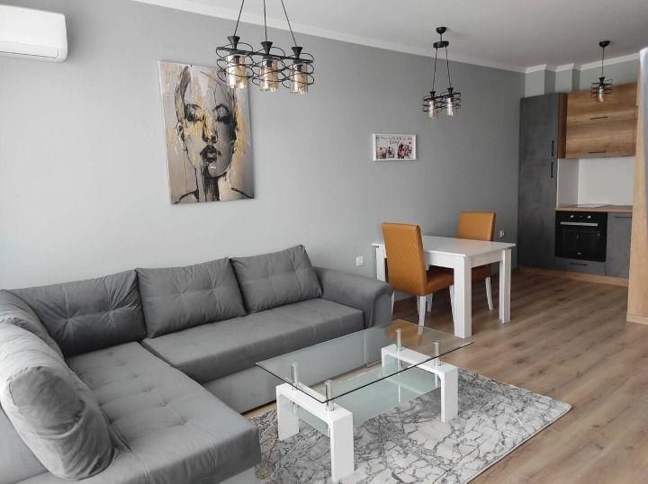 Двустаен апартамент под наем в жк. Младежки хълм