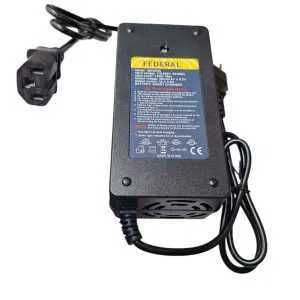 Incarcator 36V-44.4V compatibil vehicule electrice, triciclete, scute