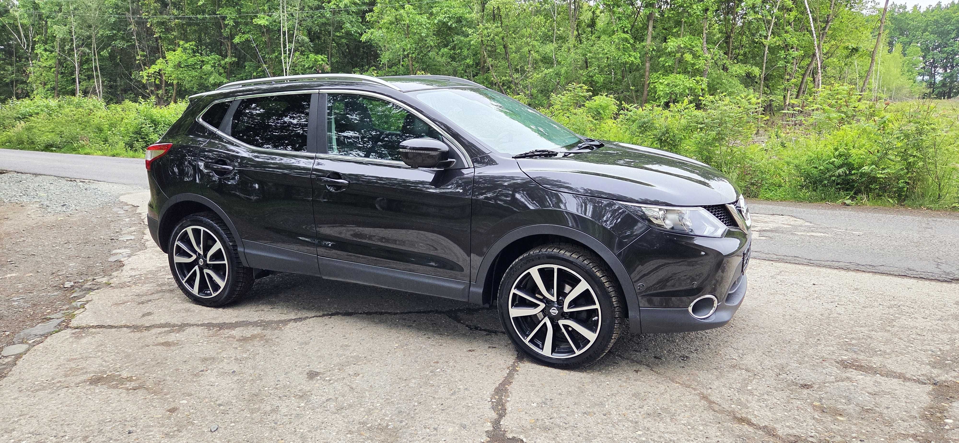 Nissan Qashqai-1.6 DCi *4x4*