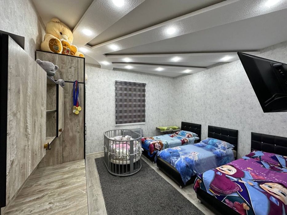 Hovli sotiladi srochna