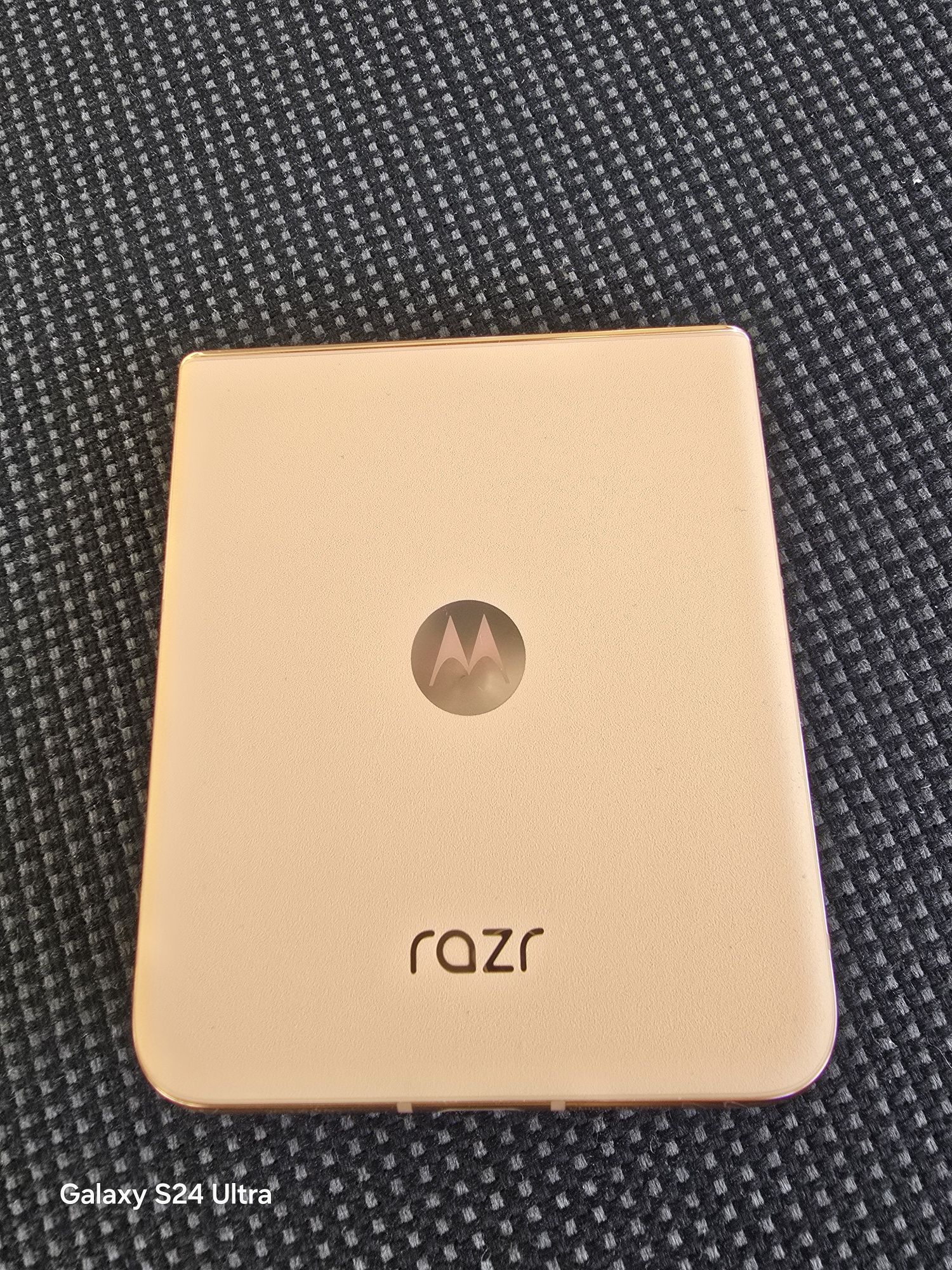Motorola razr 50 ultra