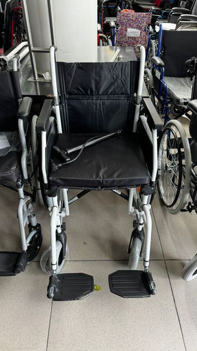 Кресло - коляска инвалидная. 45000