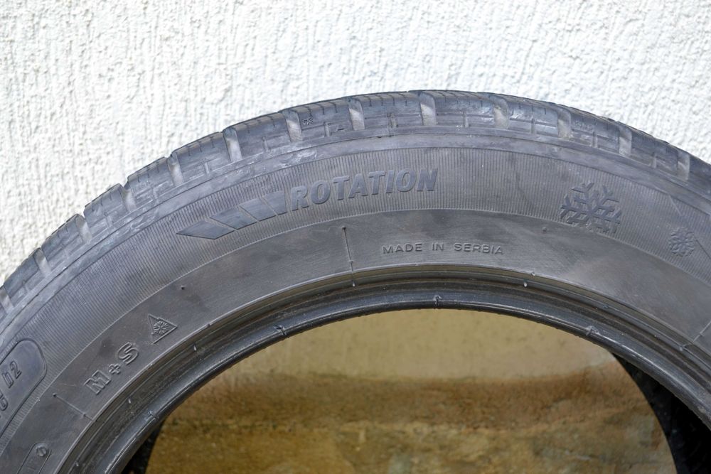 Зимните гуми Зимните гуми не са нови. 235/55/17  четири бр..