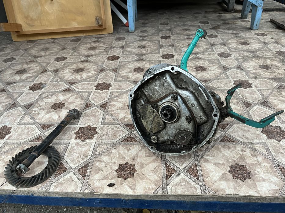 продам кпп и запчасти на мотоцикл УРАЛ