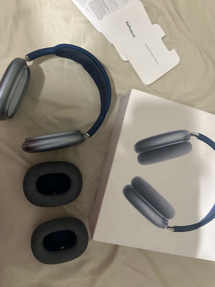 Airpods max blue